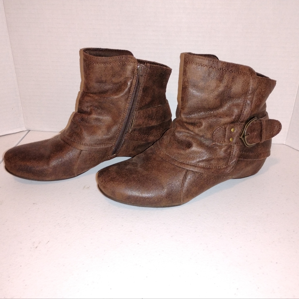 Brown Chelsea Moreland Ankle Boots